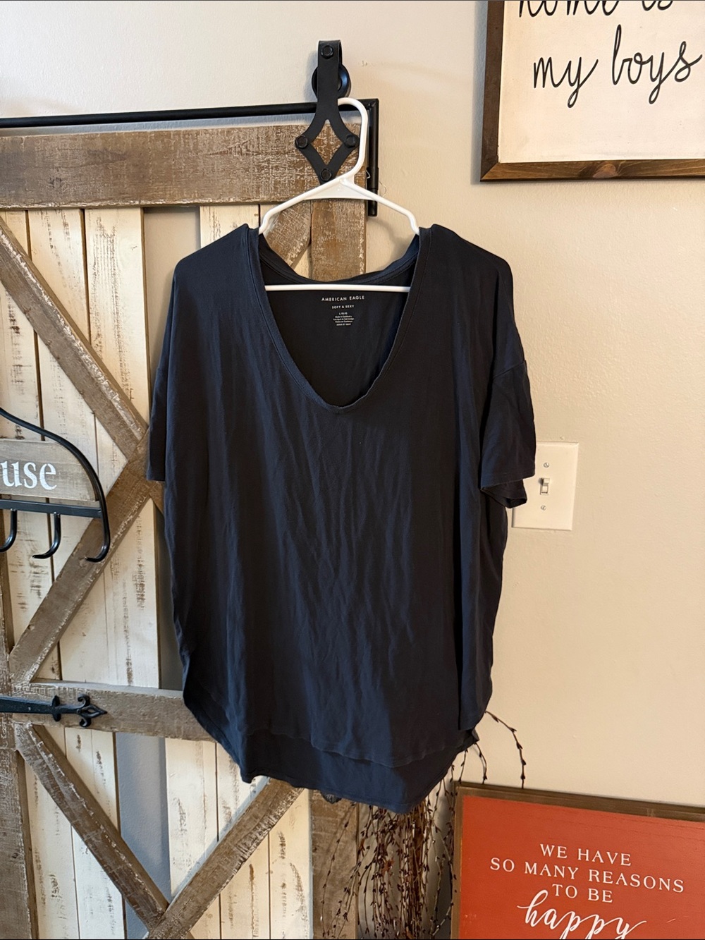 American Eagle Outfitters Black V-Neck Short Sleeve Top